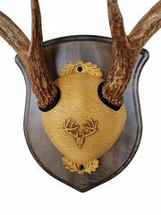 Whitetail Deer Antler Mounting Kit, Solid Wood Plaque, Includes All Mounting Hardware (Gray Crest)